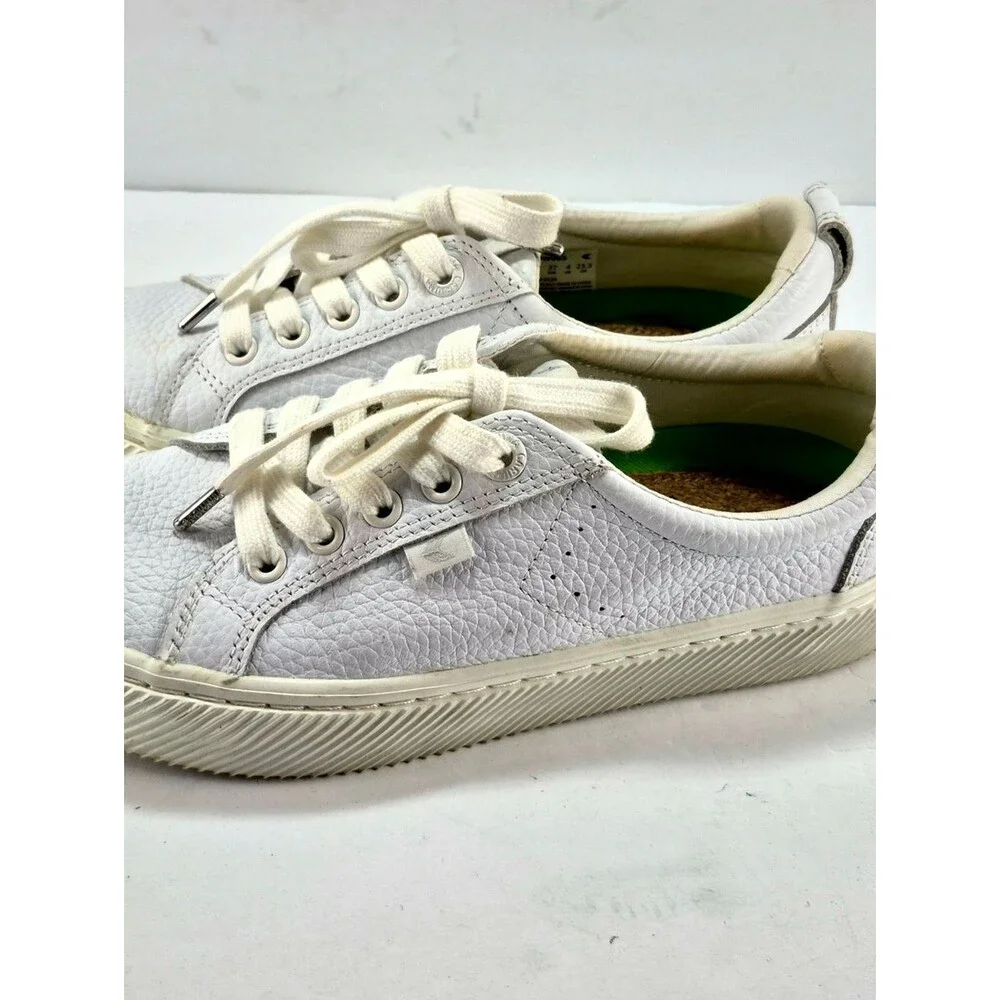 Cariuma OCA Low White Pebbled Leather Sneakers - Sustainable Comfort W6.5- M5